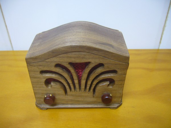 Radiopron 3V, una radio con clase