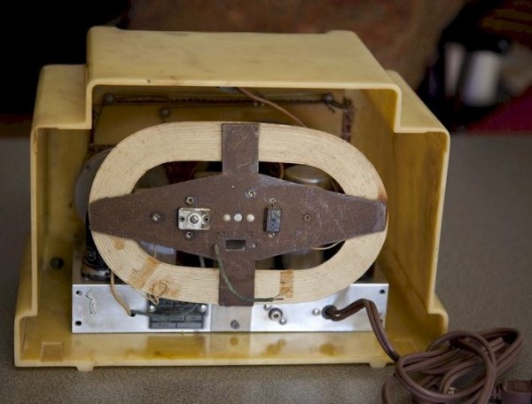 Radio Addison 5F vista trasera