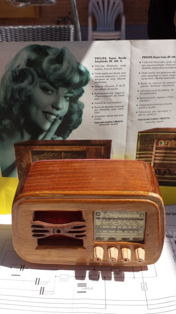 Radio en miniatura geloso 26g48