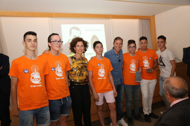 Radios enminiatura Premio Gonzalo Estefanía